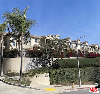 15649 Odyssey Dr Unit 77, Granada Hills, CA 91344