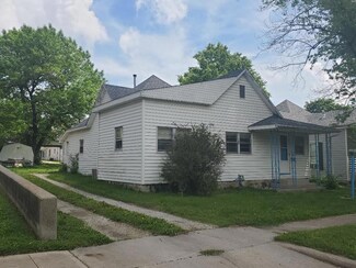 212 N Garfield Ave, Chanute, KS 66720