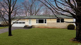 6418 Sunland Dr, Fort Wayne, IN 46815