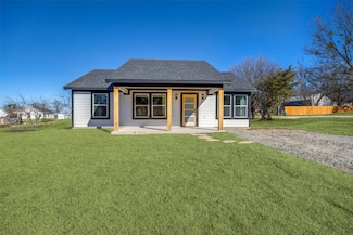 218 W Cardinal St, Ector, TX 75439