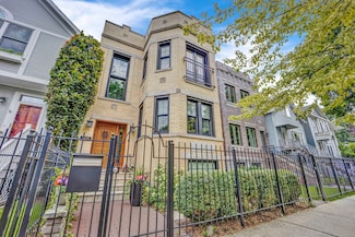 3425 N Bell Ave, Chicago, IL 60618
