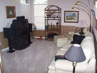 8771 Naples Heritage Dr, Naples, FL 34112