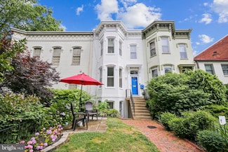 302 Maryland Ave NE Unit B, Washington, DC 20002