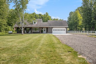 1036 Quincy St SW, Grandville, MI 49418
