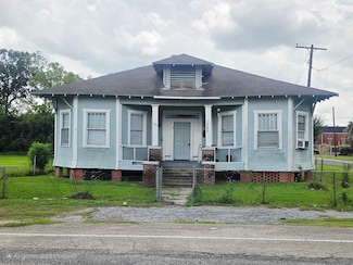 1385 Long St, Beaumont, TX 77701