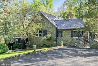 17677 Raven Rocks Rd, Bluemont, VA 20135