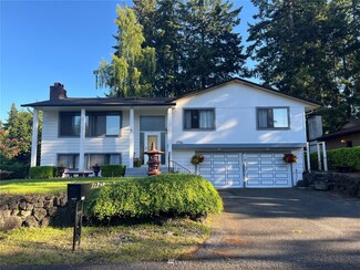 2704 Oxford Ct, Steilacoom, WA 98388