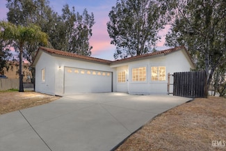 3201 Fortier St, Bakersfield, CA 93306