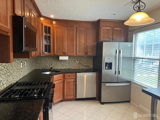 13 Albury Way Unit 2E, North Brunswick, NJ 08902