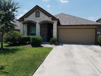 208 Morgan Isle Ln, Dickinson, TX 77539