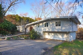 25 Baldpate Hill Rd, Newton Center, MA 02459