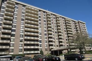 1808 Old Meadow Rd Unit 1104, McLean, VA 22102