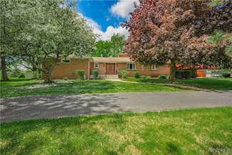 4784 Cottage Rd, Lockport, NY 14094