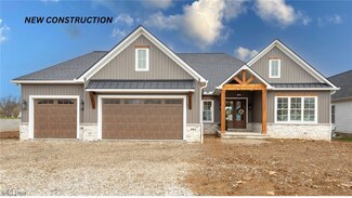 881 Honeysuckle Cir NE, North Canton, OH 44720