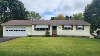 758 Five Mile Line Rd, Webster, NY 14580