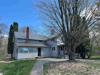4761 Mick Rd, Frankfort, MI 49635