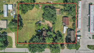 8911 Charity St, Needville, TX 77461