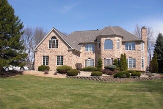30W402 Forsythia Ln, Wayne, IL 60184