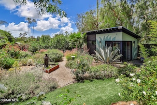 2433 Calle Narciso, Thousand Oaks, CA 91360