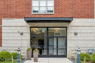 2300 W Saint Paul Ave Unit 404, Chicago, IL 60647