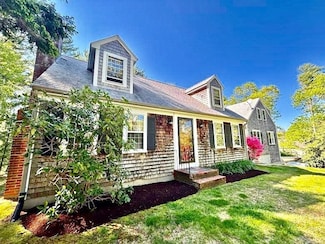 62 Teakettle Ln, Duxbury, MA 02332