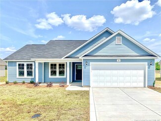 181 Magnolia St, Parkton, NC 28371