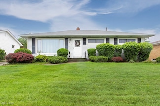 614 E Parkleigh Dr, Independence, OH 44131