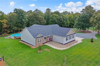 2106 Canaan Church Rd, Denton, NC 27239