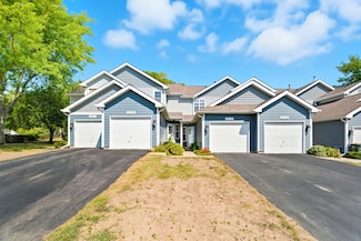 519 Woodcrest Dr Unit 519B, Mundelein, IL 60060