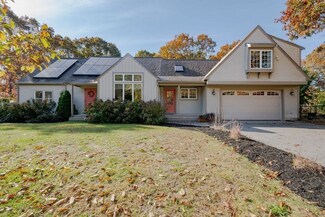 2 Woodvue Cir, Forestdale, MA 02644