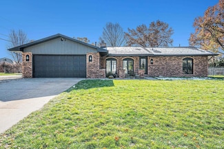 22888 Chestnut Ln, Goshen, IN 46528
