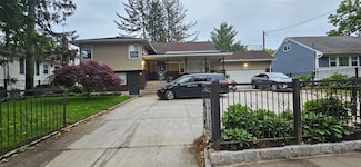 665 Peninsula Blvd, Woodmere, NY 11598