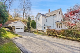 79 Babbitt Rd, Bedford Hills, NY 10507