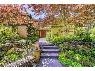 86083 Cherokee Dr, Eugene, OR 97402