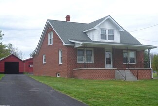 1405 Rich Creek Valley Rd, Peterstown, WV 24963