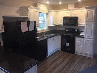 293 Peck Rd, Wynantskill, NY 12198