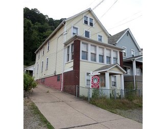 721 Freeport Rd, Creighton, PA 15030