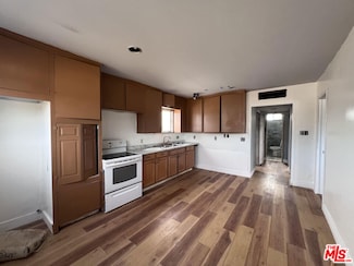 11916 Long Beach Blvd, Lynwood, CA 90262