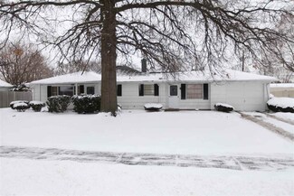 106 N Varsity Dr, South Bend, IN 46615