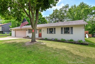 6N556 Sycamore Ave, Saint Charles, IL 60174