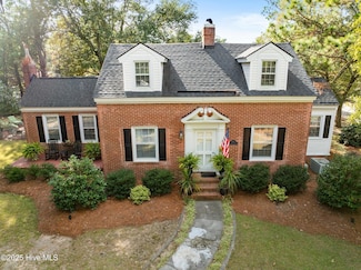 607 Rollins Ave, Hamlet, NC 28345