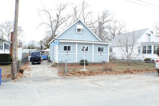 21 Bayview St, Wareham, MA 02571