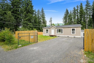 8450 Hazel Ct, Maple Falls, WA 98266