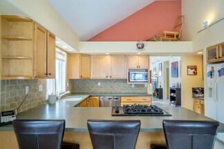 26 N Peak Village, Newbury, NH 03255