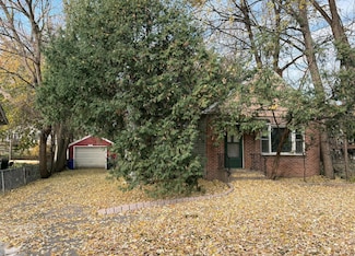 1245 Dale St N, Saint Paul, MN 55117