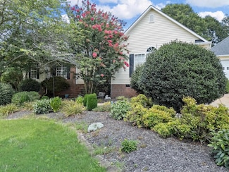 215 Spring Valley Rd, Inman, SC 29349