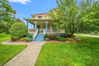98 W Walnut St, Jefferson, OH 44047