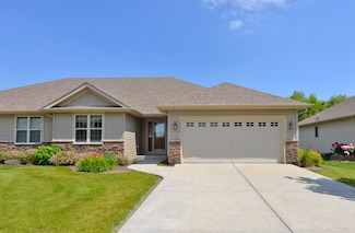 10502 Prairie Crossing Dr, Caledonia, WI 53126