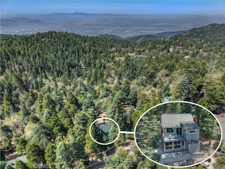 1040 Mile High Rd, Twin Peaks, CA 92391