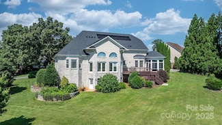 3541 Blankenship Dr, Morganton, NC 28655